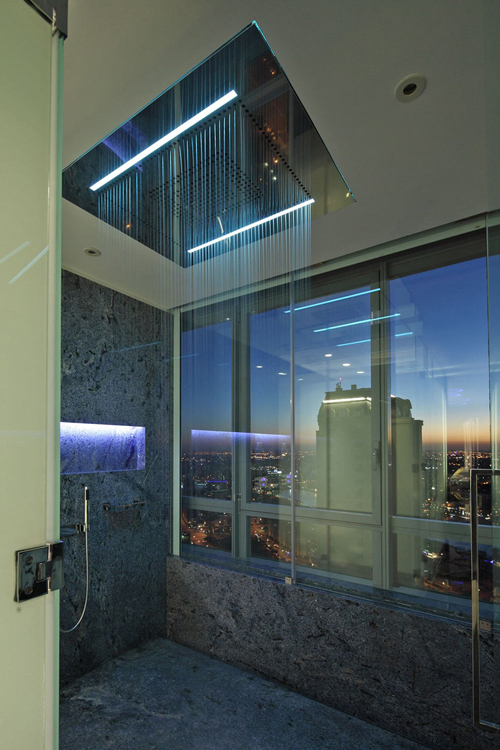 Căn hộ ở những tầng cao với khung cửa kính lớn mang lại cho bạn một view tuyệt vời