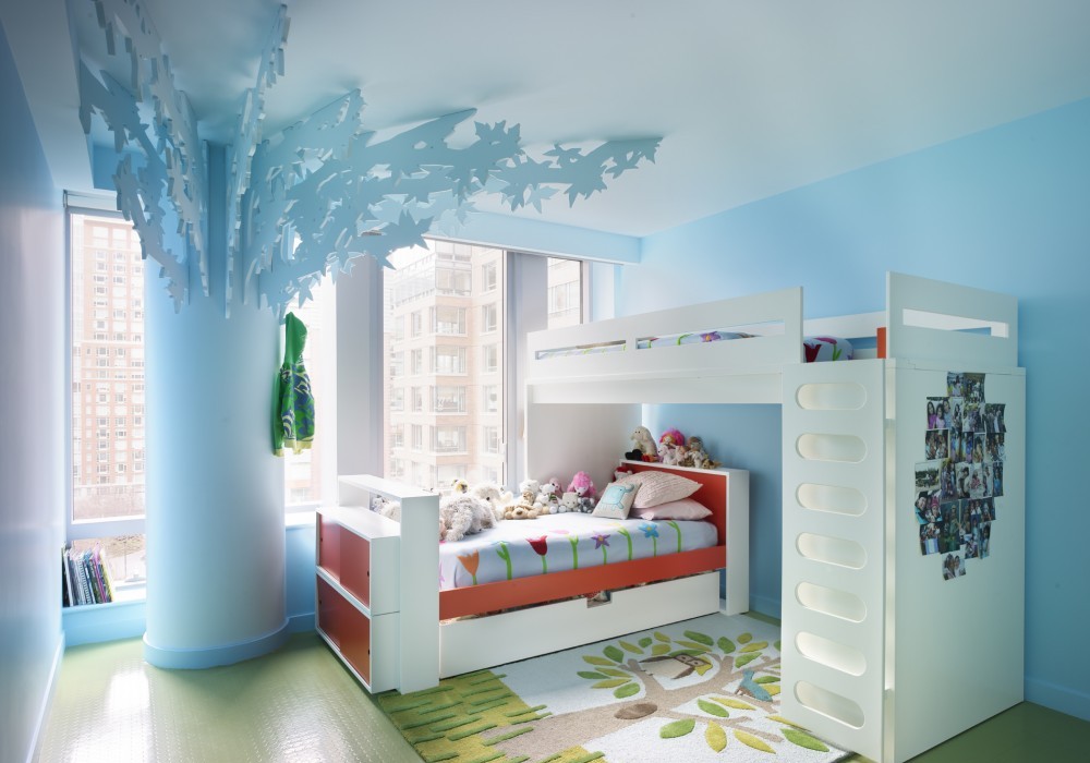 Căn phòng được trang trí bởi gam xanh da trời 