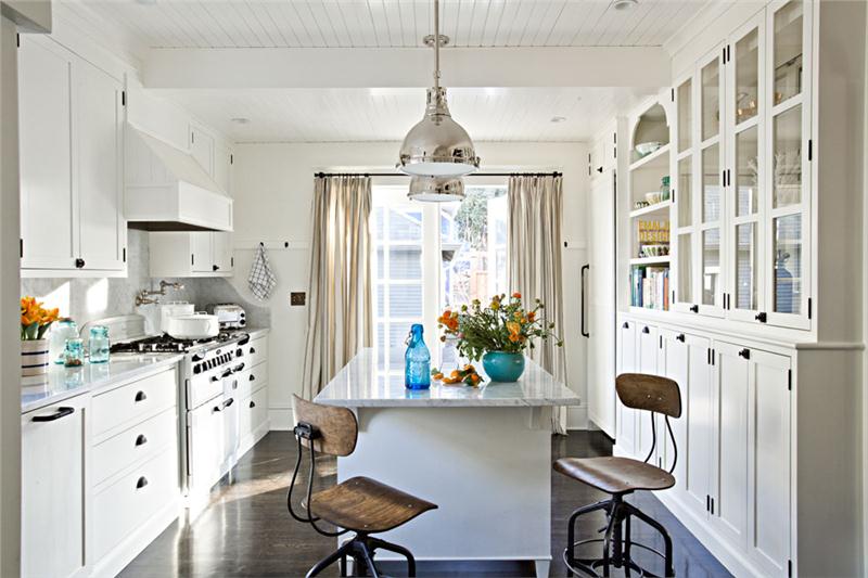 8 ý tưởng làm đẹp cho phòng bếp màu trắng