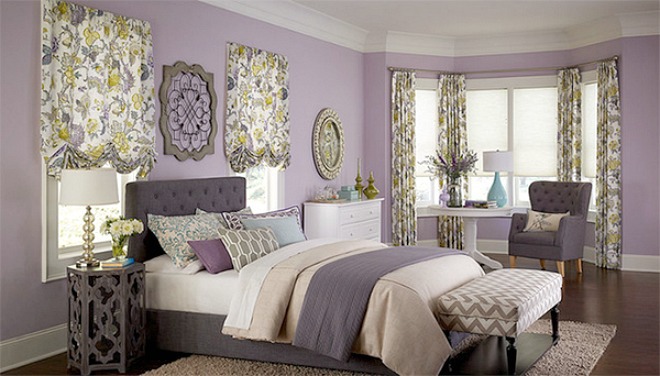 Phòng ngủ tươi vui nhờ họa tiết hoa lá